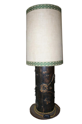 Lampada da tavolo creata con rullo tipografico